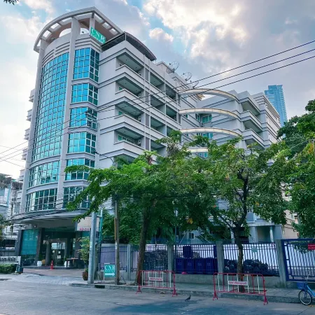 Miloft Sathorn Hotel Отели рядом с достопримечательностью «Asiatique - Набережная»
