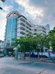 Miloft Sathorn Hotel Hotels near Taksin Bridge