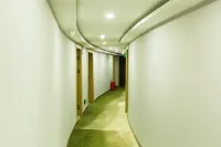 Saturday Hotel (Xuchang Pang Donglai Life Plaza)