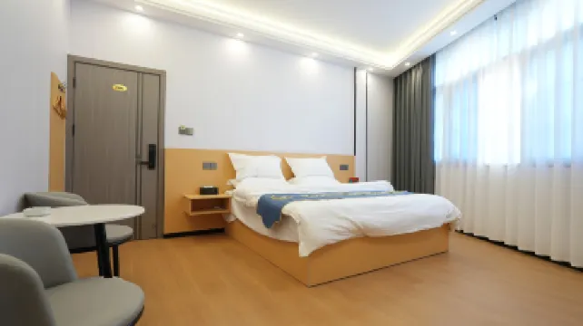 Jinsha Hotel (Changting Ancient City Wall Store) Hotels near Tingzhou Confucian Temple