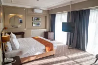 Almaty Hotel Hotels near Detskaya Ploshchadka. Trenazhory Na Otkrytom Vozdukhe Dlya Zanyatiy Sportom