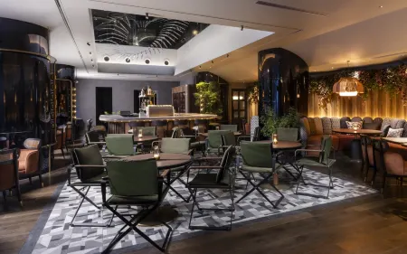 Mercure Tokyo Hibiya (Ginza area) Отели рядом с достопримечательностью «Teikyo Heisei University»