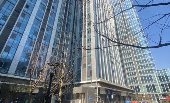 Yueyue Boutique Apartment (Metro Station) (International Port Area Branch)