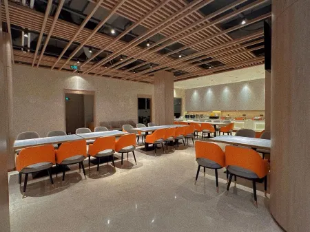 Meijing Liangxiao Hotel (Yuncheng Yanhu International Airport) Отели рядом с достопримечательностью «Yuncheng Finance and Economics School»