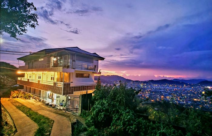Wanay's Rocky Mountain Homestay