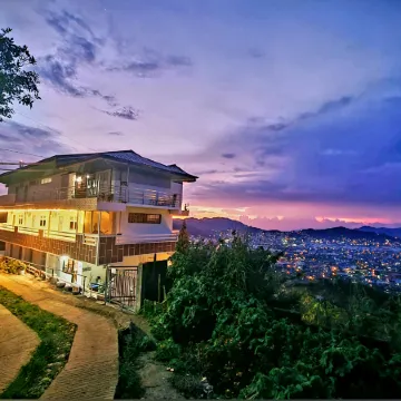 Wanay's Rocky Mountain Homestay