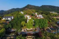 Chongqing Longmenyu Village Homestay Hotels near Liangjiang High-Speed Rail Plaza