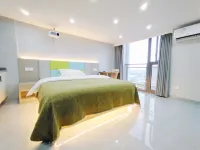 Cloud·Star Cinema Homestay 주지 호텔