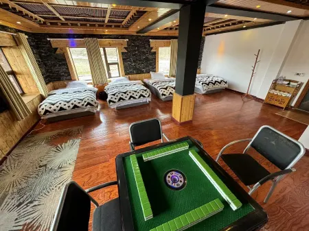 Yan Cantang's Homestay Отели рядом с достопримечательностью «Тагун»