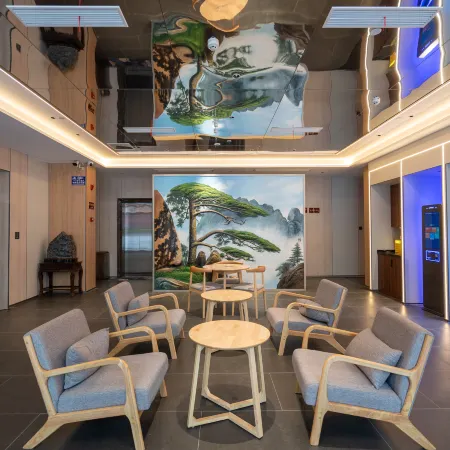 Dream Half City Future Smart Hotel