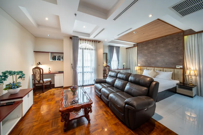 Lcs Hotel & Apartment