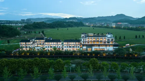 Lansu Paddy Hotel (Yiwu Magan Fantasy Park) - balcony