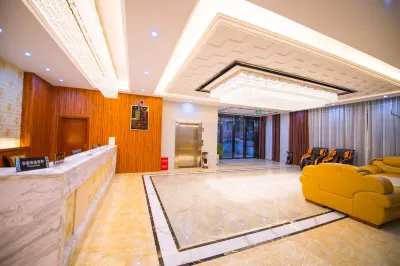 Van Hill holiday hotel Hotels near Langjiling Temple of Gongga