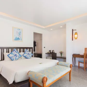 Koh Chang Grandview Resort Отели рядом с достопримечательностью «Pearl Beach»