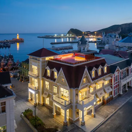 SUNNYDAY  (Dalian Laohutan Fisherman's Wharf) Отели рядом с достопримечательностью «Лаохутан Парк»