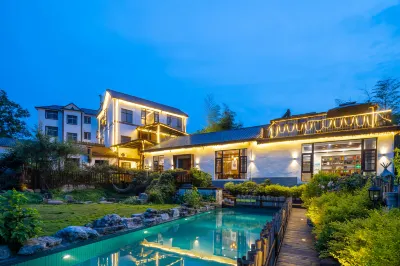 Floral Hotel · Quzhou Puli Flower Craftsman's Home Hotel(Future Community Wetland Park Store) Hotels in Quzhou