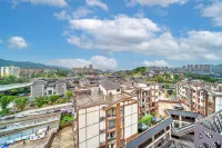 Shanyu Songpin Homestay (Ciqikou Subway Station) Hotel in zona Zhazi Cave