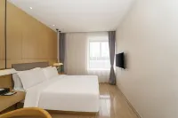 HI wade hotel(Shanghai National Convention and Exhibition Center Huaxin Store) Hotels in Shanghai