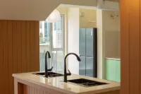 Huazhizhugongyu(antaiguojiguangchangdaxuechengdian)