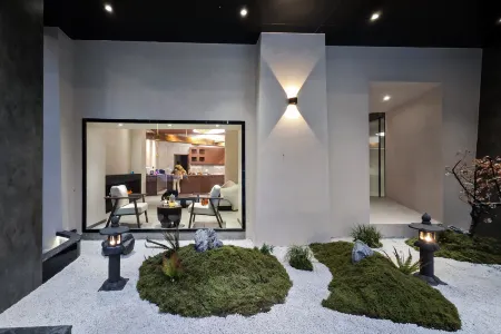 Sanqin rixi hotel Отели в г. Кандин