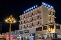 Ruyi Meiju Hotel (The Old Town of Lijiang Dashuiche Store) Hotels near GuCheng LanHua Jie