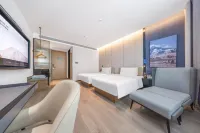 Atour Hotel Yangzhou Shouxihu Wenchang Middle Road Hotels near CPC Yangzhou Hanjiang District Committee Party School