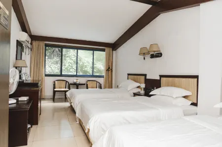 Mount Sanqing Zhiyuan Hotel Отели рядом с достопримечательностью «Waishuangxi Ropeway»