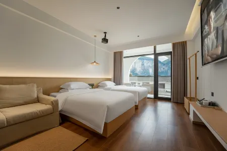 Two or three o'clock rain homestay Отели рядом с достопримечательностью «Yunlong Shelter Bridge»