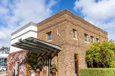 de Russie Boutique Hotel Hotels near CHAPMANS Guitars and Music