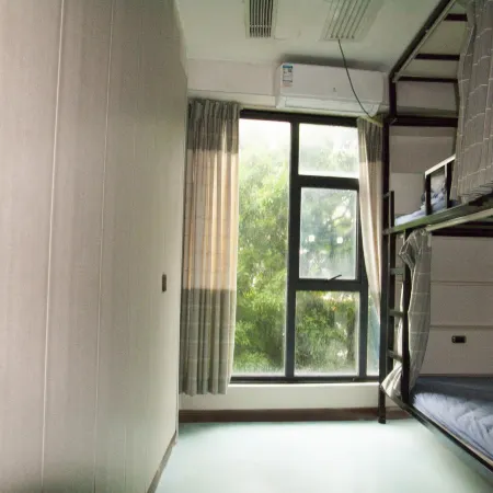 Dengba International Youth Hostel (Shenzhen Futian Convention and Exhibition Center)