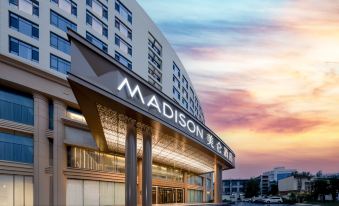 Madison Hotel Yining Kazanqi Scenic Area Airport