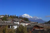 Holly Courtyard · Tranquil | Holly Hotel Mountain and Snow Resort Hotels near World Heritage Park, Lijiang