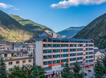 東雲閣酒店（九寨溝店）