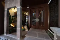 Taihe Yunlu Courtyard Hotel