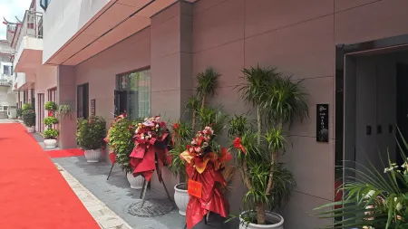 Jiayuan Homestay Отели рядом с достопримечательностью «Zhenyuan Museum (zhenyuanlahuzulishiwenhuabowuguan)»