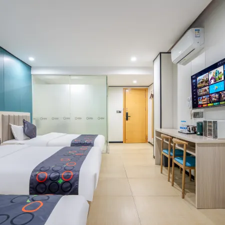 Yimi Hotel (Guangzhou Gangding Subway Station Zhongshan Sanyuan Branch) Отели рядом с достопримечательностью «Станция метро Gangding»