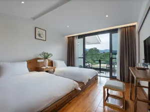 Floral Lux Hotel · Luxury and Freedom, One Flavor Tea Manor Hotel