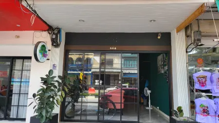 Terminal 58 Hostel at Town