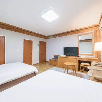 JEJU MIRACLE HOTEL Отели рядом с достопримечательностью «Корейский политехнический университет в Чеджу»