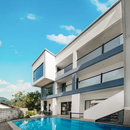 Floral Hotel·Qixili · Surround Mountain Stream & Private Hot Spring Designer Villa