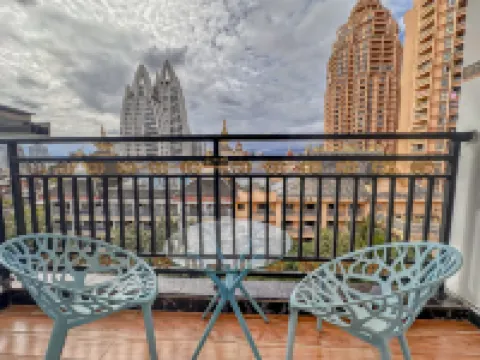 Naxin Hotel (Xishuangbanna Jinghong Gaozhuang XishuangjingStarlight Night Market) Hotels in Jinghong