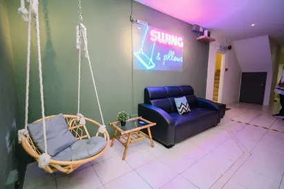 Swing & Pillows @ Malabar