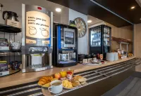 B&B HOTEL Niort Marais Poitevin Est - Frühstück