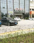 Shengjing Yijia Hotel ( Xiangyang New Wuzhong Wuyue Plaza Branch) - parking