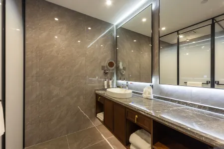 Wudang Mountain Wanda Yue · Before Pilgrimage Hotel (Wudang Mountain Scenic Area Ticket Office) Отели рядом с достопримечательностью «Wudang Mountains Ancient Building Complex»