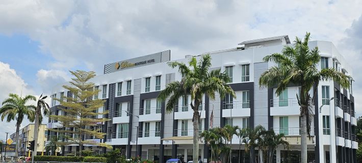 DeHome Boutique Hotel Hotele w: Kuching