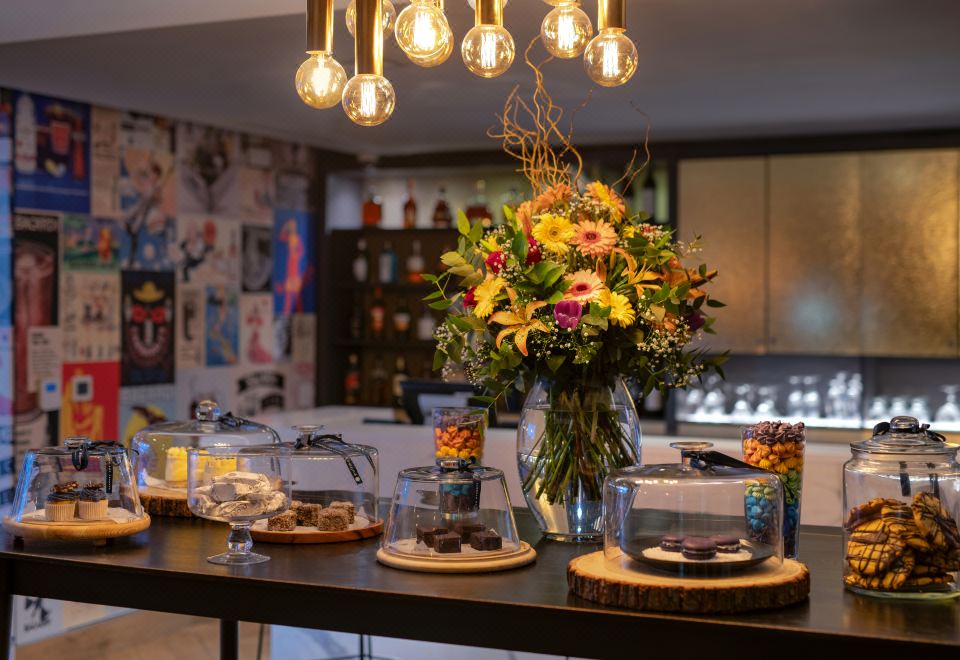 2. 풀먼 케이프 타..