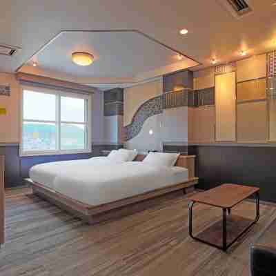 富士OUTLET温泉ホテル Rooms