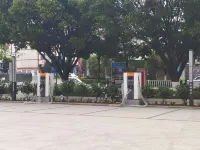 Chenhuhotel - parking
