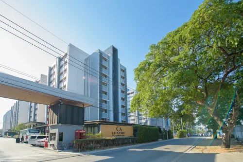 O2 Grand Suvarnabhumi Airport Hotels in Bang Phli District